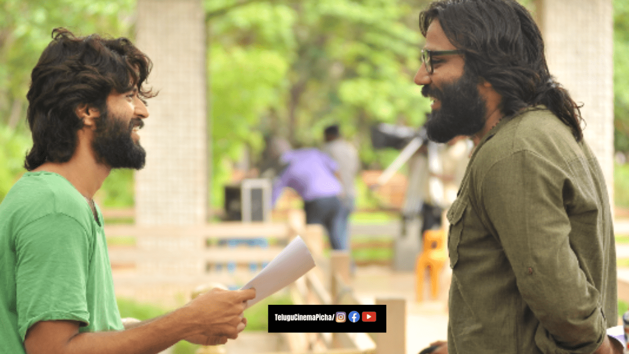 Vijay Deverakonda Calls for Uncut Arjun Reddy on 7th Anniversary